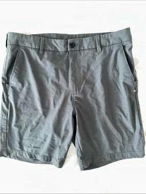 Men's Vuori Pebble golf shorts - 32